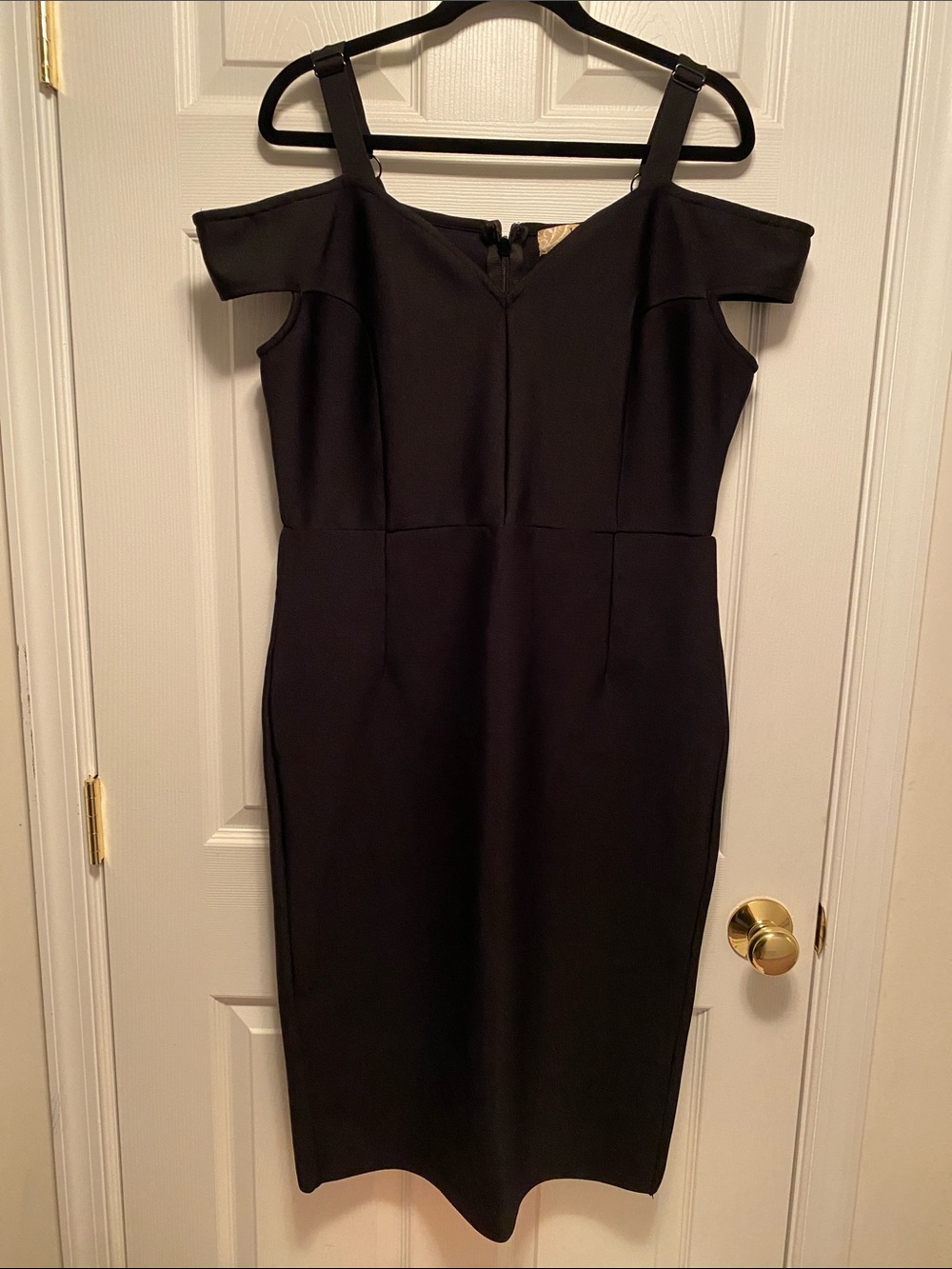 Hybrid & Company Black Off the Shoulder Dress…size 1X
